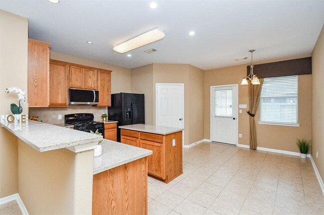 Building Photo - 20123 Jasper Oaks Dr
