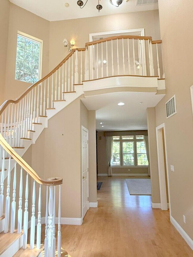Building Photo - NEW PRICE ! Westside Alamo Custom Estate W...