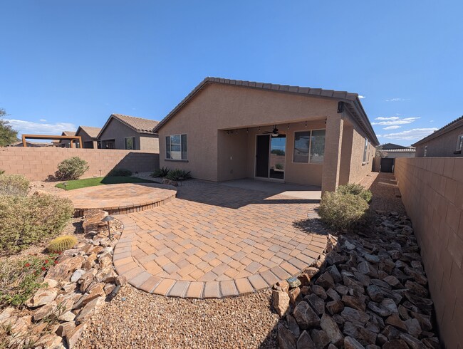 Building Photo - Four bedroom beauty in Star Valley