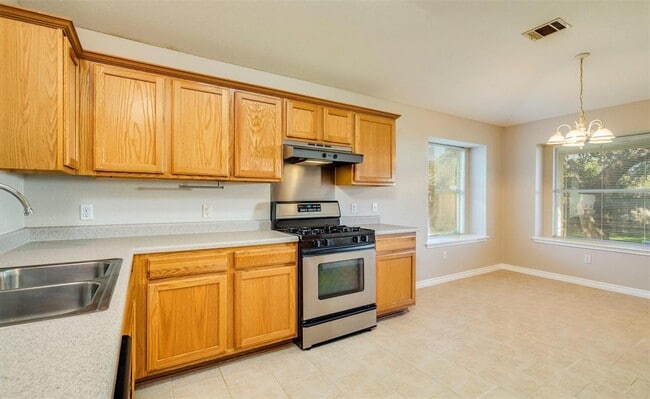Building Photo - 2901 Rainy River Dr
