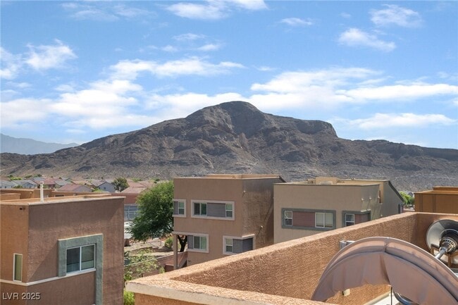 Building Photo - 10529 Headwind Ave