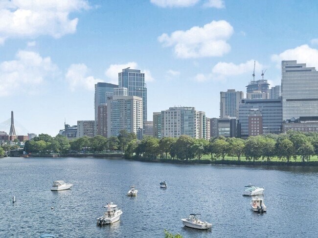 Building Photo - 75-83-83 Cambridge Pkwy