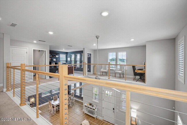 Building Photo - 227 Daydream Ave