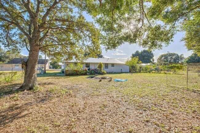 Building Photo - 3147 Naylor Terrace