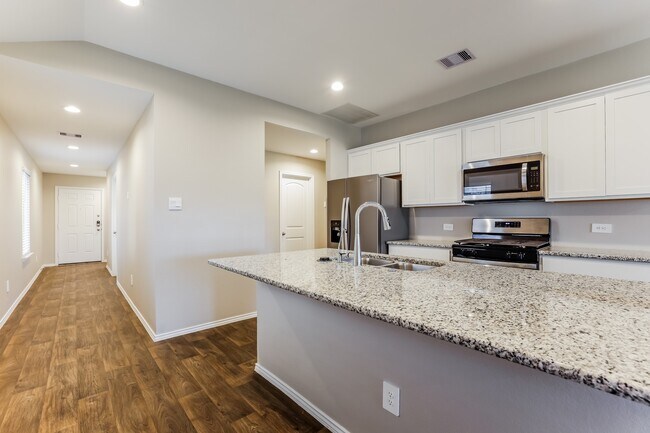 Building Photo - 10011 Lavender Ln