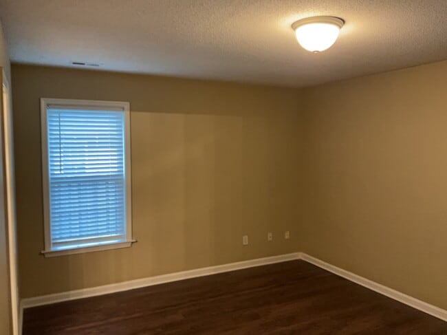 Building Photo - 1706 Hargrove Dr