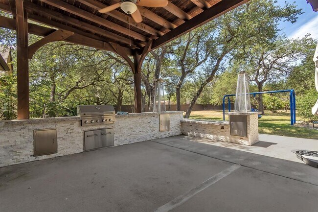 Building Photo - 140 Oak Plaza Dr