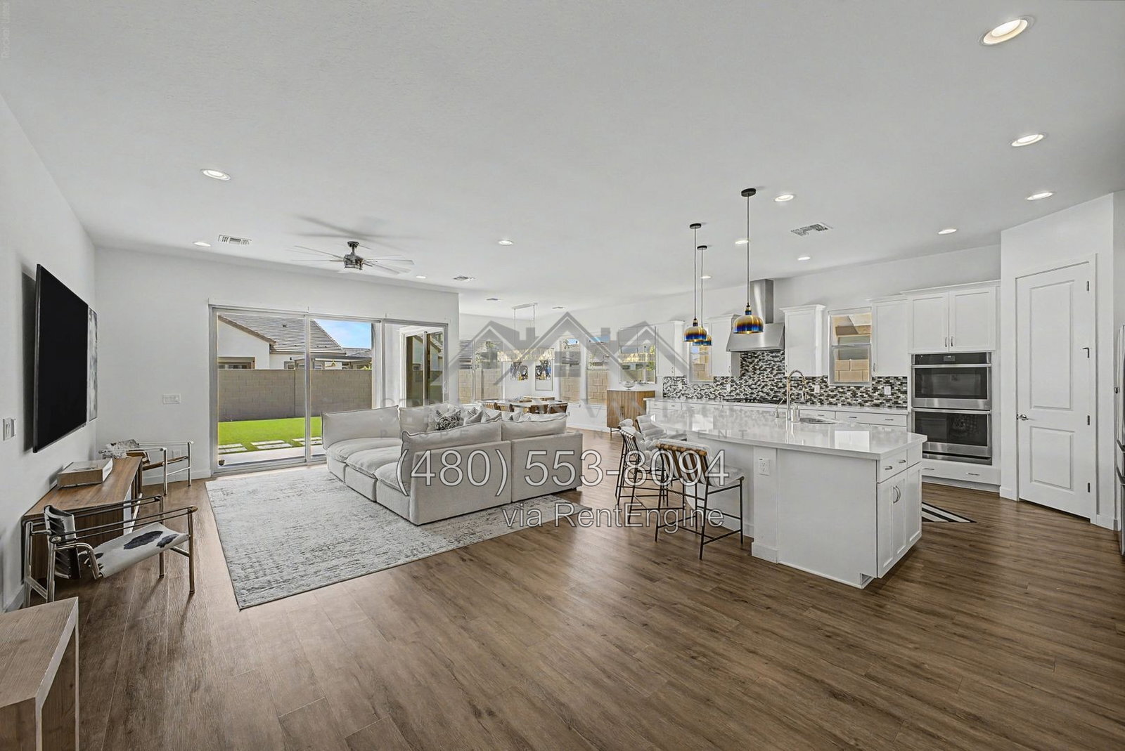 Building Photo - 1461 E San Carlos Way