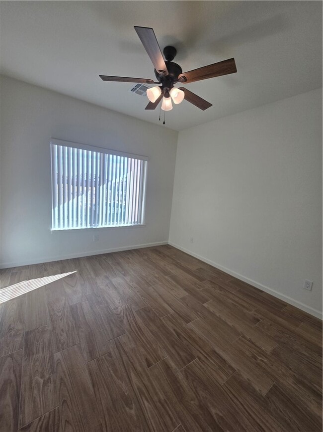 Building Photo - 2459 Davis Ridge Ave