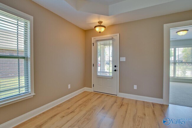 Building Photo - 5010 Montauk Trail SE