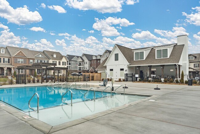 Building Photo - 2 Bed, 2 Bath Condo w/ Elevator Close to D...