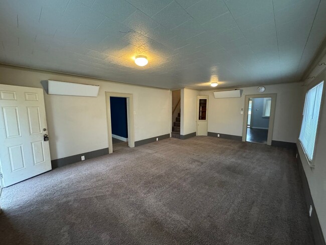 Building Photo - Charming House in Bellingham - 4 Bedroom 1.5 Bathroom