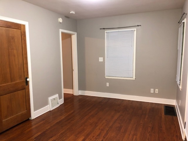 Building Photo - 215 Melrose Ct