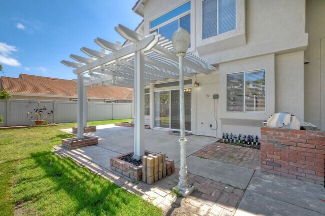 Building Photo - 4636 Doral Ct