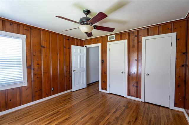 Building Photo - 10231 Pinecrest Dr