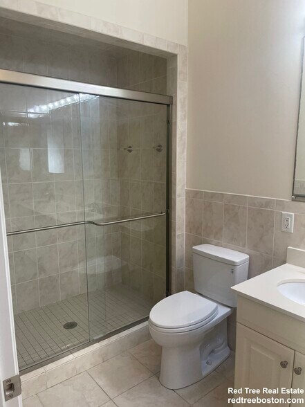 Building Photo - 901 W Roxbury Pky