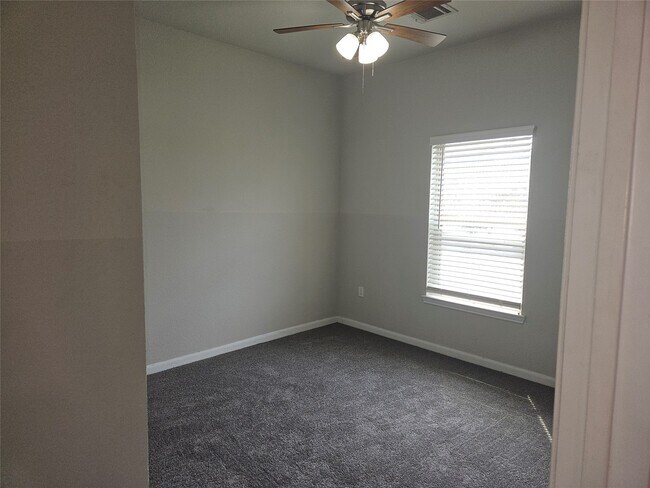 Building Photo - 4801 Wenda St