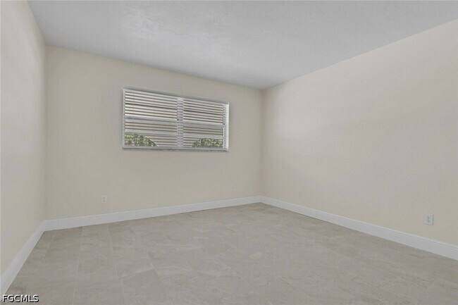 Building Photo - 1626 Orchid Blvd