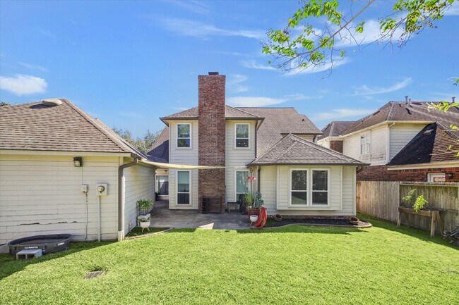 Building Photo - 1118 Sherfield Ridge Dr