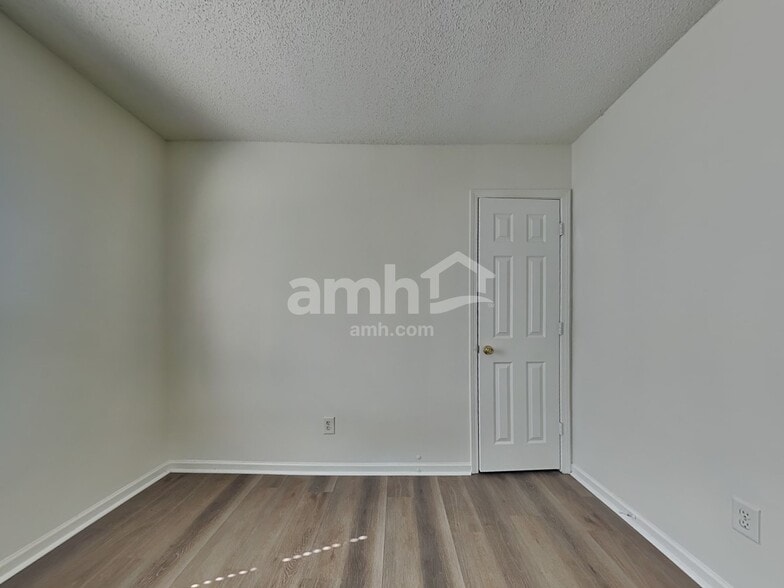 Building Photo - 9431 Isaac Hunter Dr