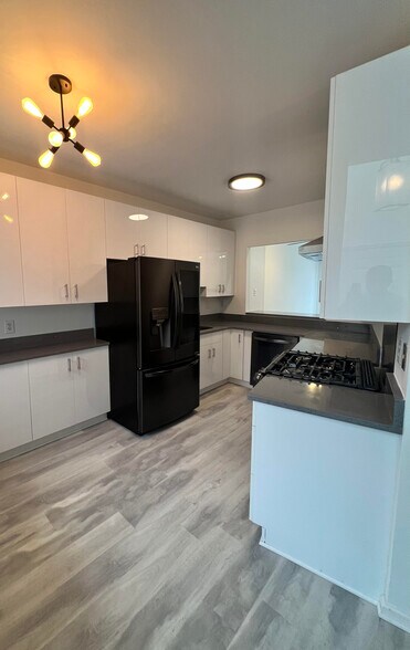 Brand New Kitchen - 95 Timothy Cir