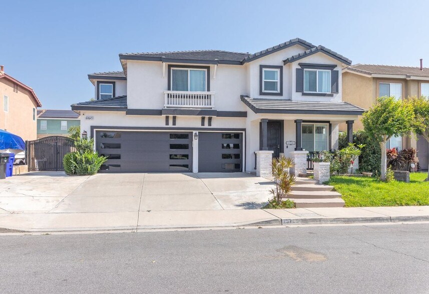 Building Photo - 15736 Home Ct