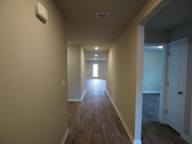 Building Photo - 7421 Brompton Dr