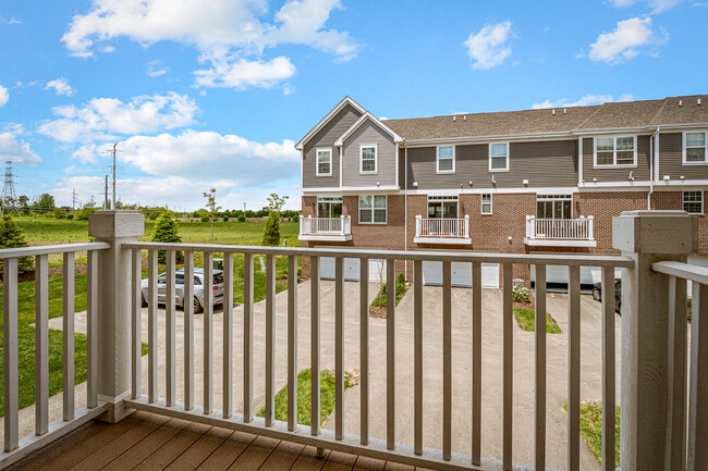 Building Photo - 2923 Madison Dr