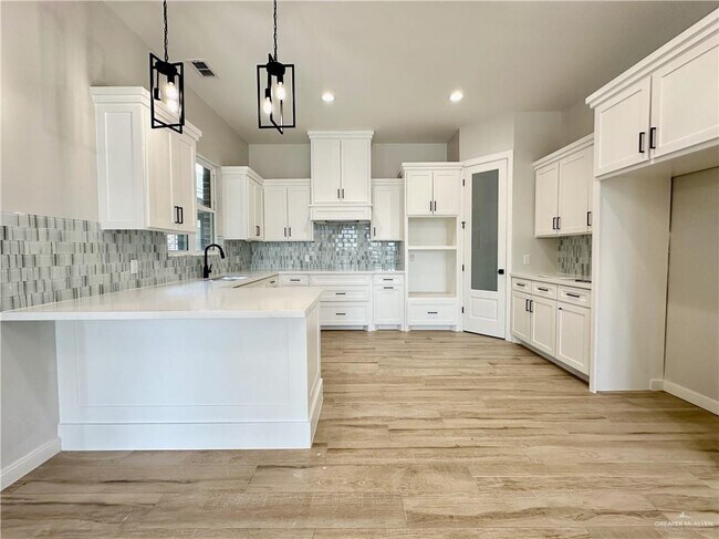 Building Photo - 13 Kilgore Ave