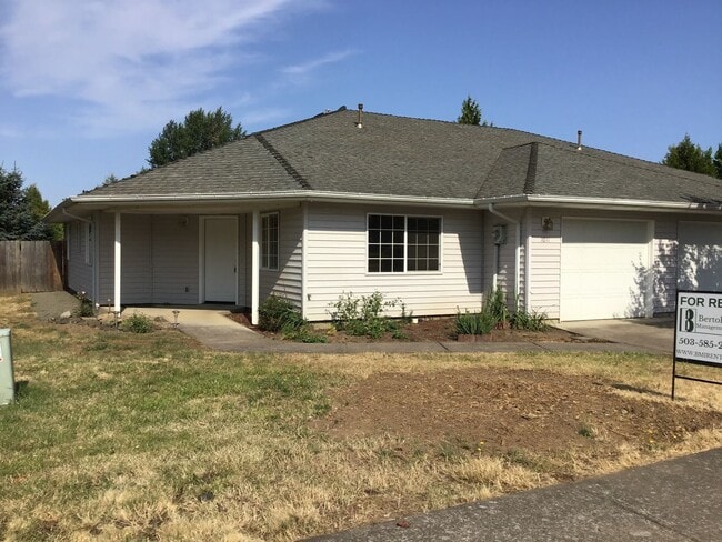 Primary Photo - Silverton Duplex #13146