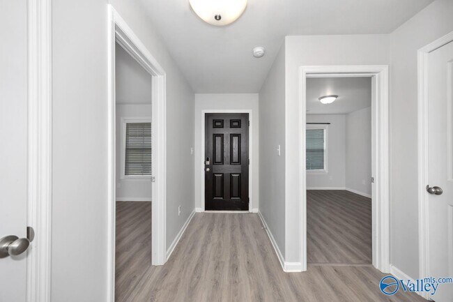 Building Photo - 22637 Quarry Rd