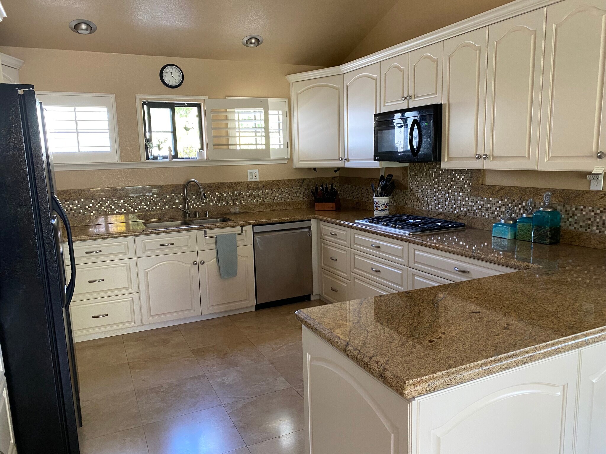 Kitchen - 3648 Azure Cir