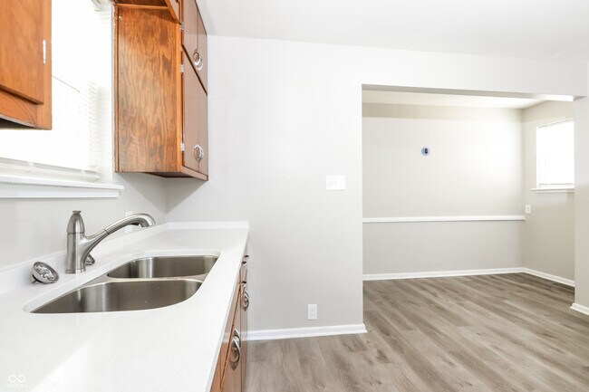 Building Photo - 2804 N Moreland Ave