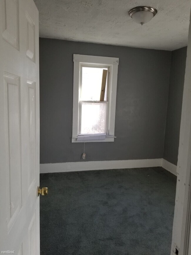 Building Photo - 2 br, 1 bath Duplex - 3777 Elmhurst St