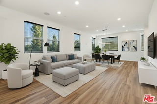 Building Photo - 725 Daniel Freeman Cir