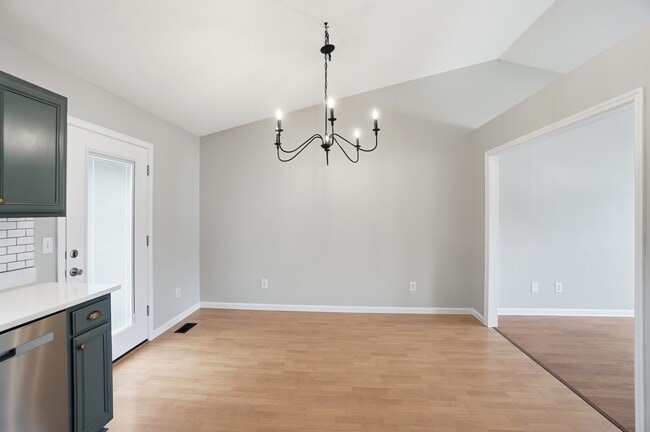Building Photo - 3749 Sugarberry Dr