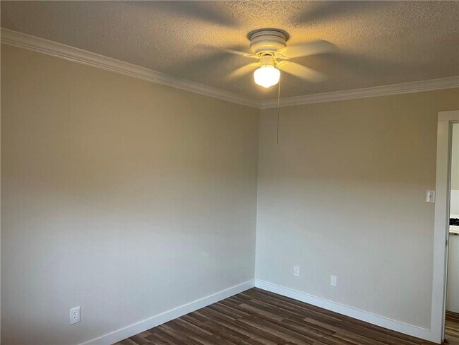 Building Photo - 10622 Golden Quail Dr