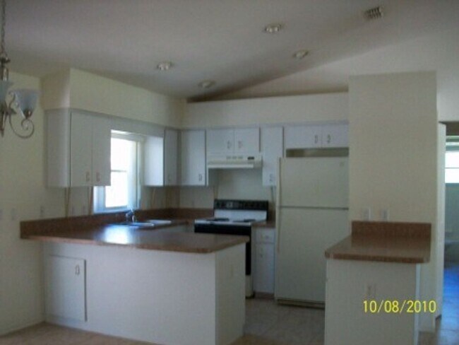 Building Photo - Cambridge Greens 3/2/2