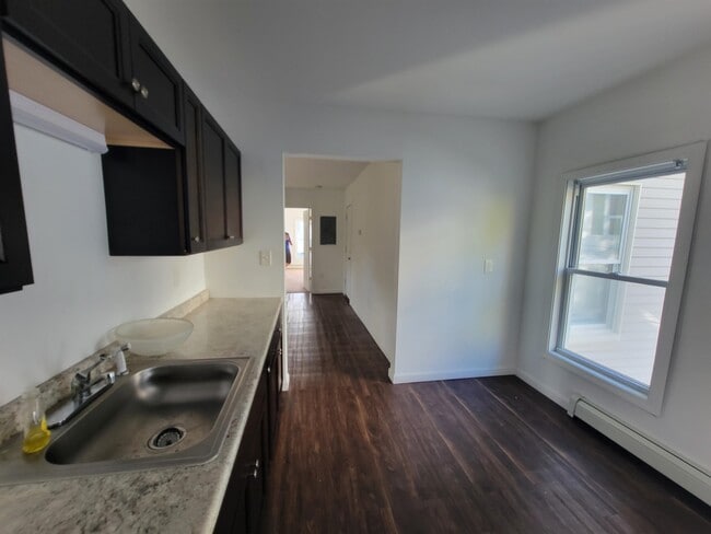 Building Photo - 96 Franklin St