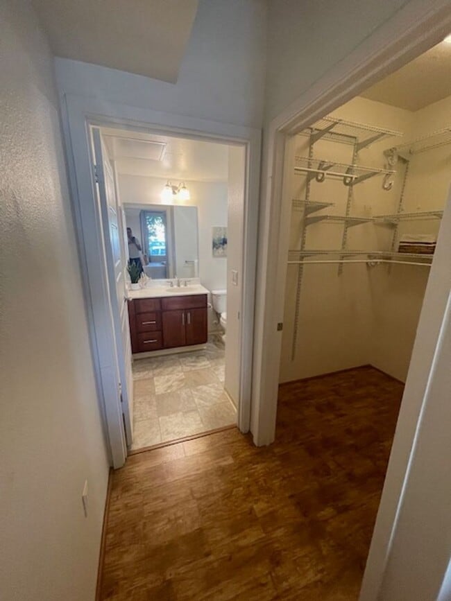 Building Photo - Pet Friendly- Corner Unit- Pohakala at Mehana! 2 bed/ 2 bath/ 2 parking