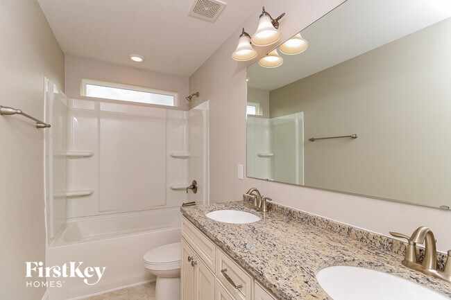 Building Photo - 1313 Royal Coach Trail