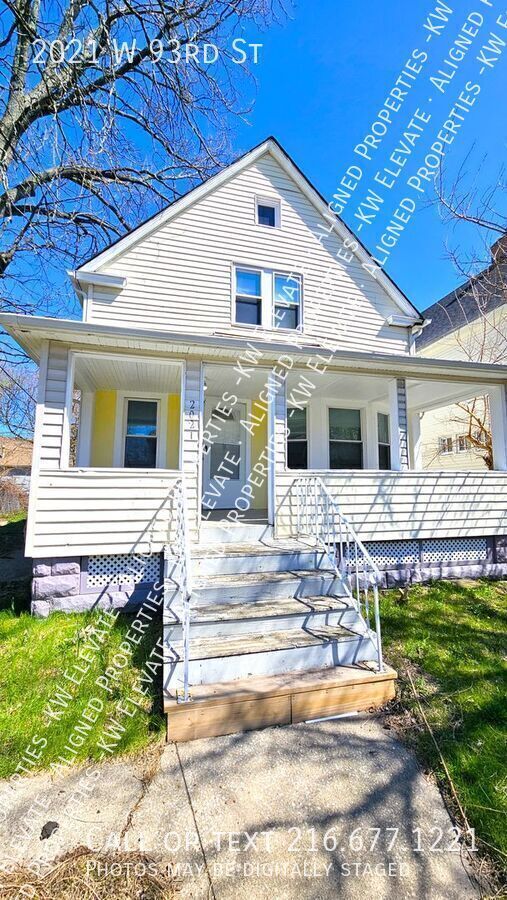 Building Photo - 2021 W 93rd St