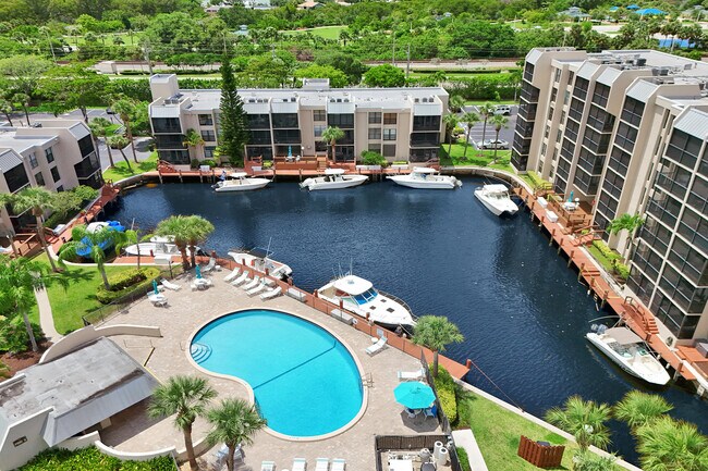 Building Photo - 12 Royal Palm Way
