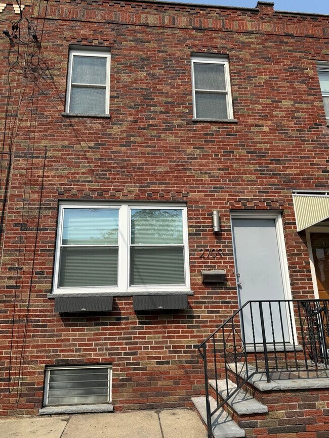 Building Photo - Spacious 3-Bedroom 1.5-Bathroom Home in Po...