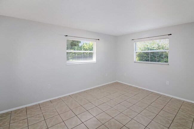 Building Photo - South Venice Annual Home for Rent