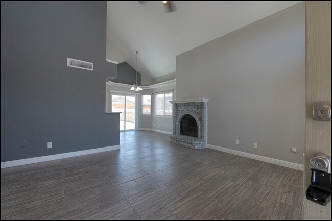 Building Photo - 11481 Lone Wolf Cir