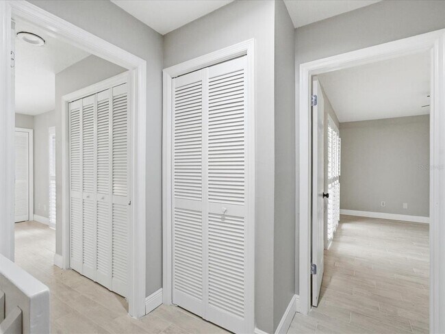 Building Photo - 15338 E Pond Woods Dr
