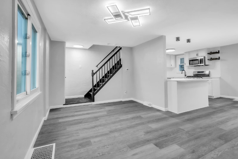 Building Photo - 1209 Cloverfield Dr