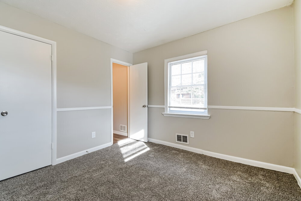 Building Photo - 9184 Homewood Dr