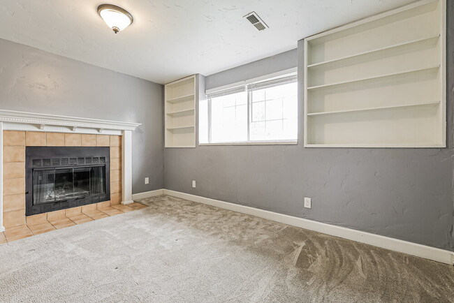 Building Photo - 16296 Beauty Bush Pl